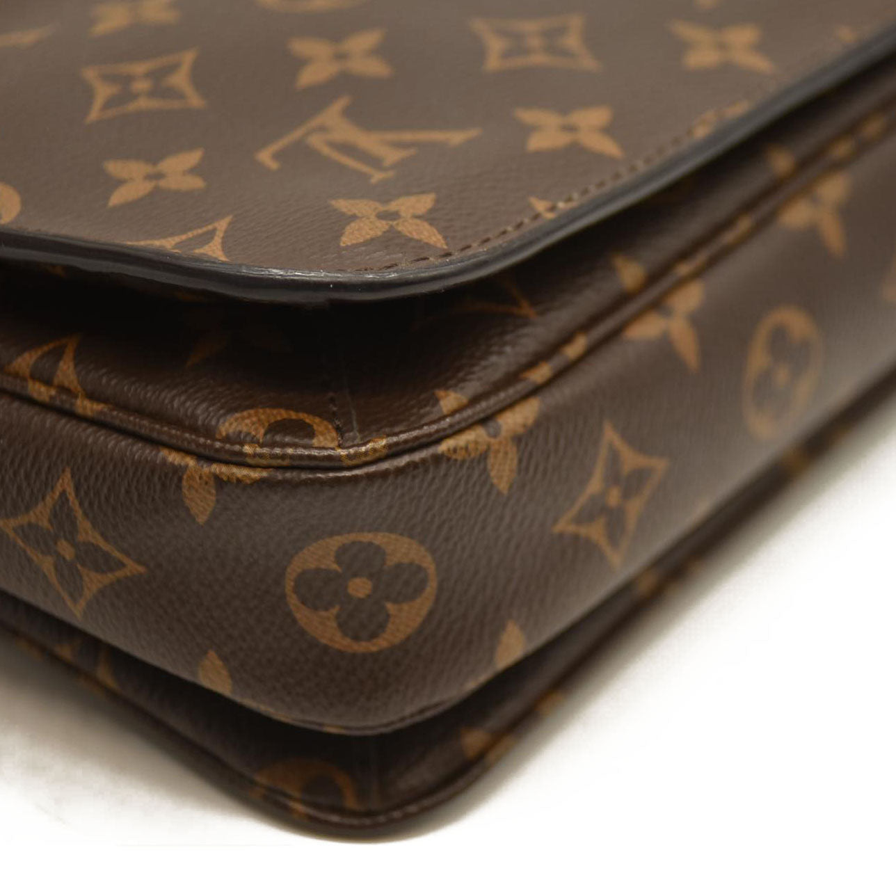 Louis Vuitton  Monogram Pochette Metis