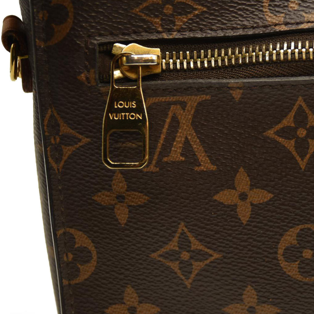Louis Vuitton  Monogram Pochette Metis