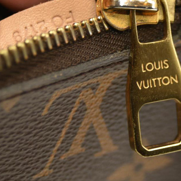 Louis Vuitton  Monogram Pochette Metis
