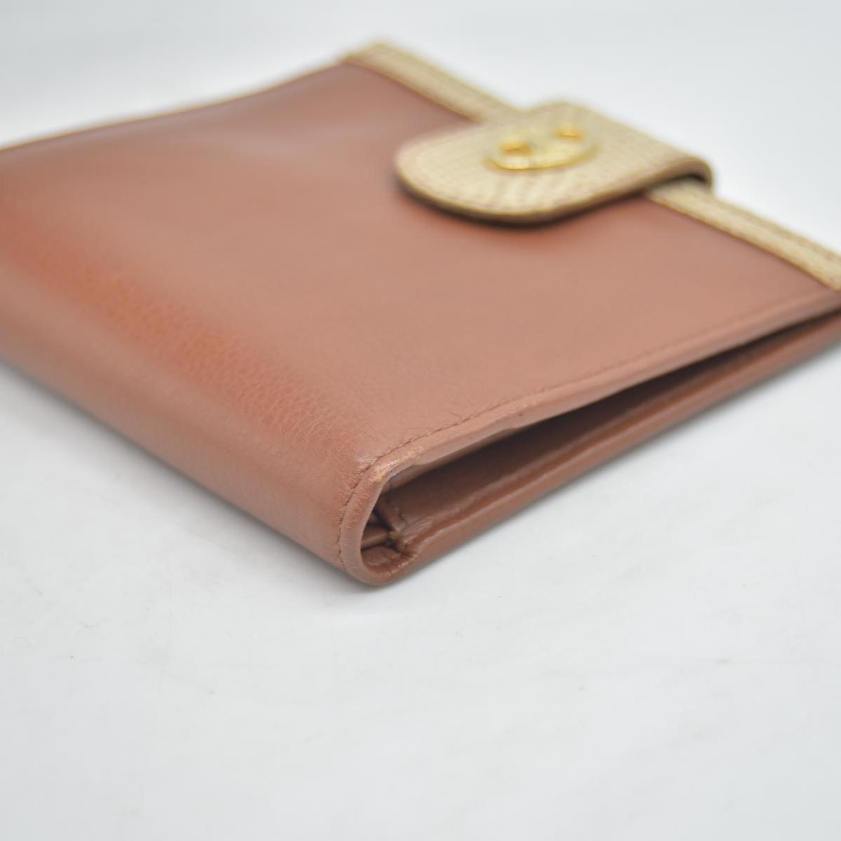 $690 CELINE Triomphe Leather Bifold Compact Wallet CONSIGNMENT