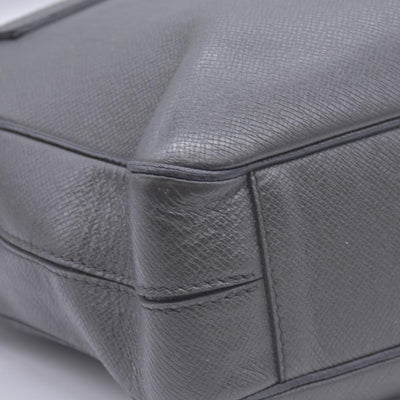 $2340 Louis Vuitton  Taiga Leather Porte-Documents CONSIGNMENT
