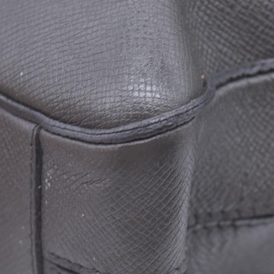 $2340 Louis Vuitton  Taiga Leather Porte-Documents CONSIGNMENT