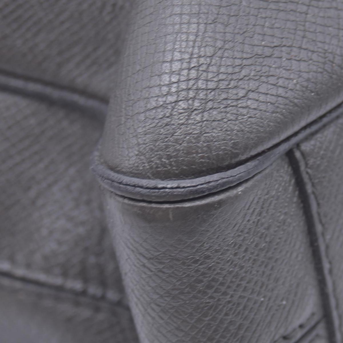 $2340 Louis Vuitton  Taiga Leather Porte-Documents CONSIGNMENT