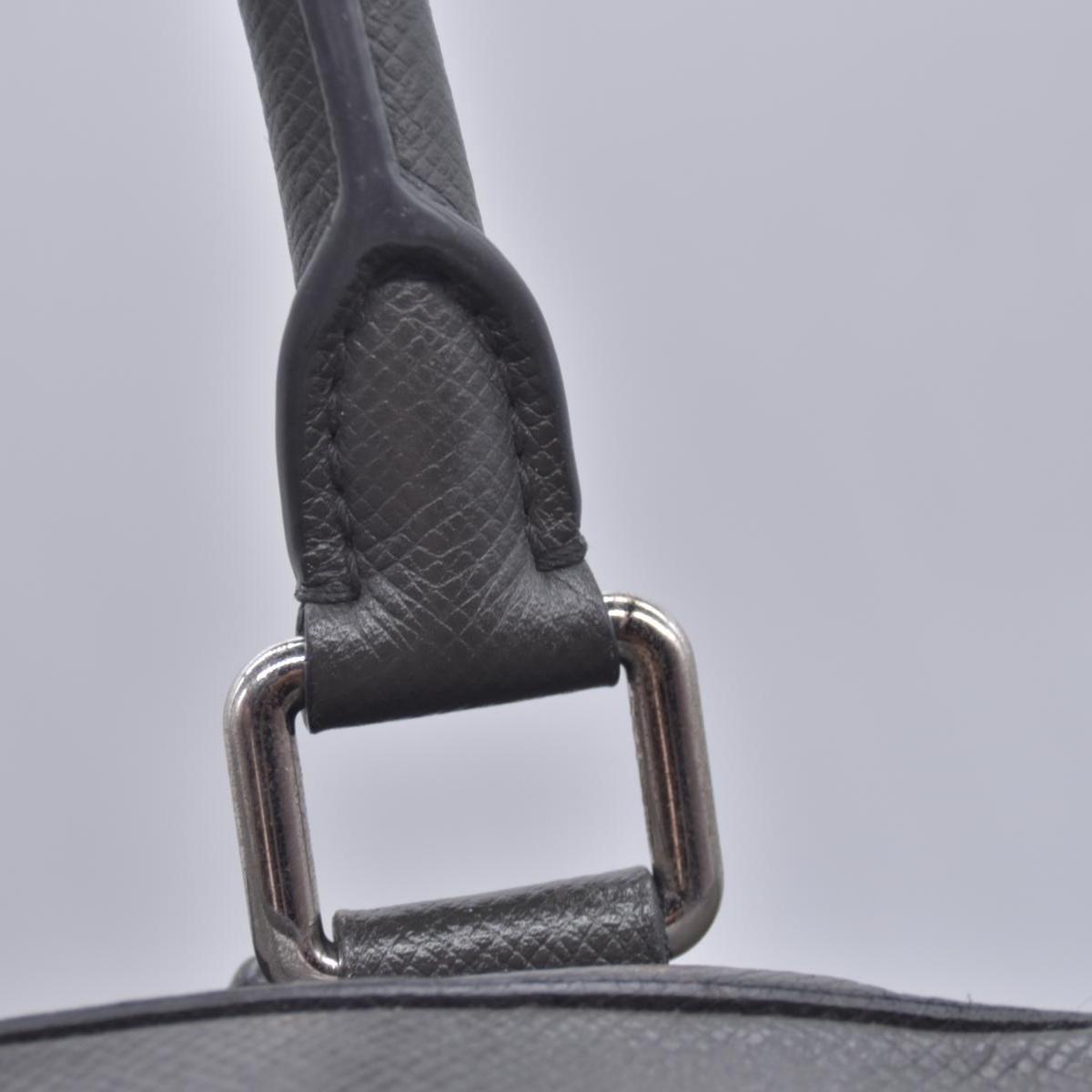 $2340 Louis Vuitton  Taiga Leather Porte-Documents CONSIGNMENT