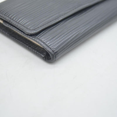 $445 Louis Vuitton Epi 6 Key Multicles Key Holder Black CT5200