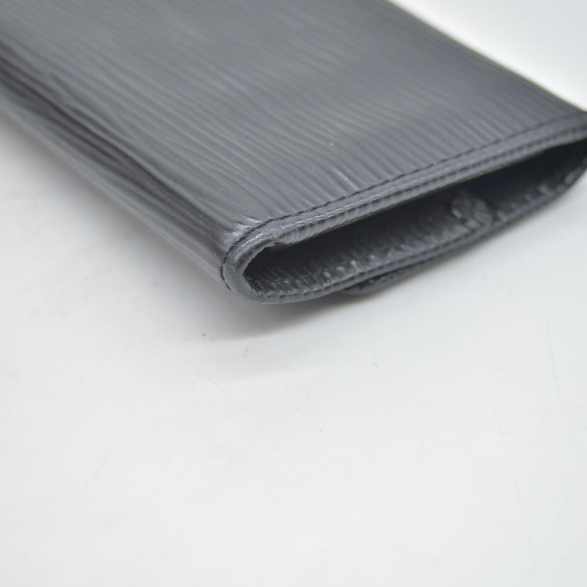 $445 Louis Vuitton Epi 6 Key Multicles Key Holder Black CT5200