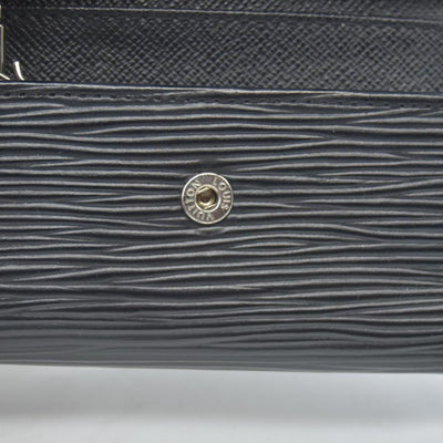 $445 Louis Vuitton Epi 6 Key Multicles Key Holder Black CT5200