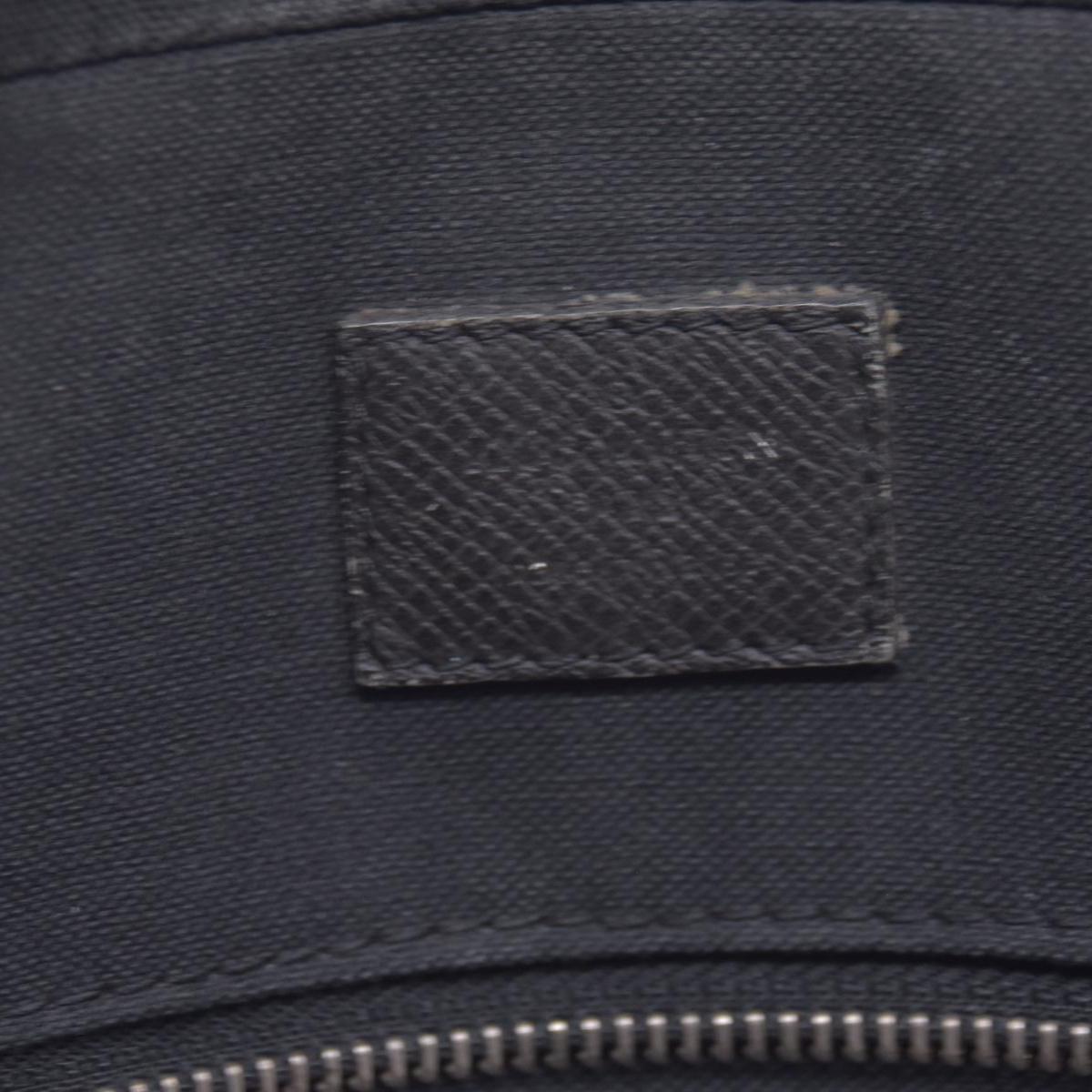 $2340 Louis Vuitton  Taiga Leather Porte-Documents CONSIGNMENT