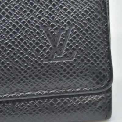 $295 LOUIS VUITTON Taiga 4 Key Multicles Key Holder Black CONSIGNMENT