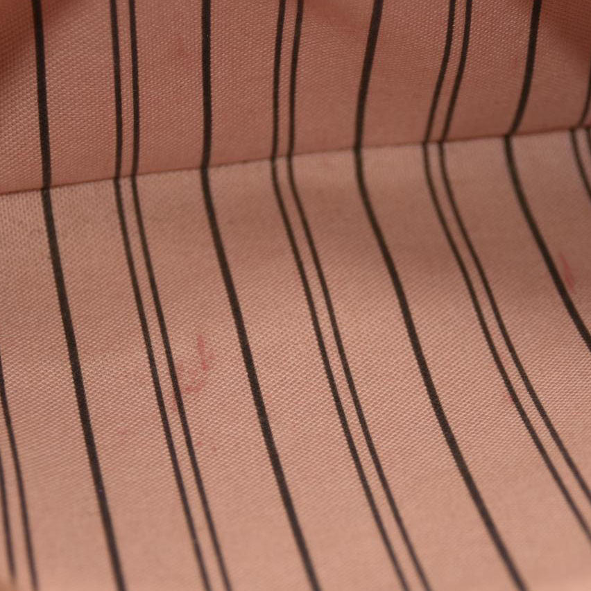 LOUIS VUITTON  Empreinte Pochette Metis Rose Poudre