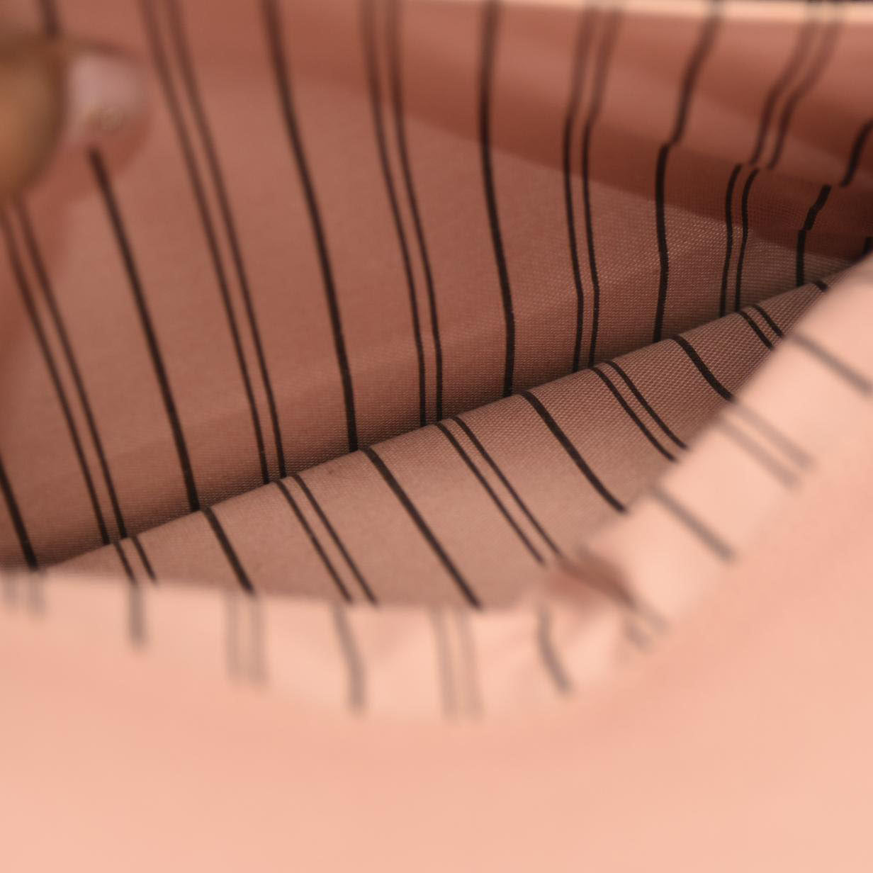 LOUIS VUITTON  Empreinte Pochette Metis Rose Poudre