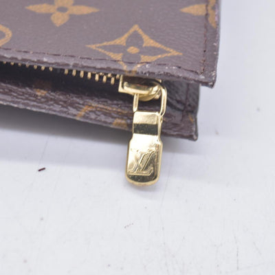 $590 LOUIS VUITTON Monogram Bucket 27 Pouch