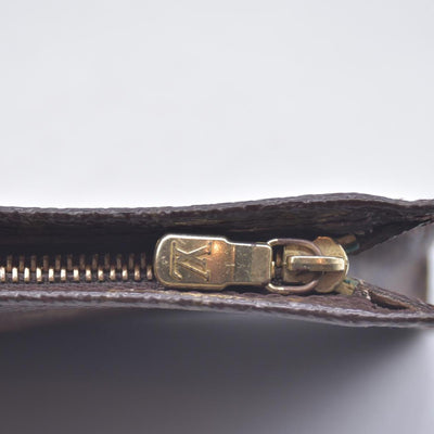 $490 2000 Louis Vuitton Monogram Bucket 23 Pouch VI0070