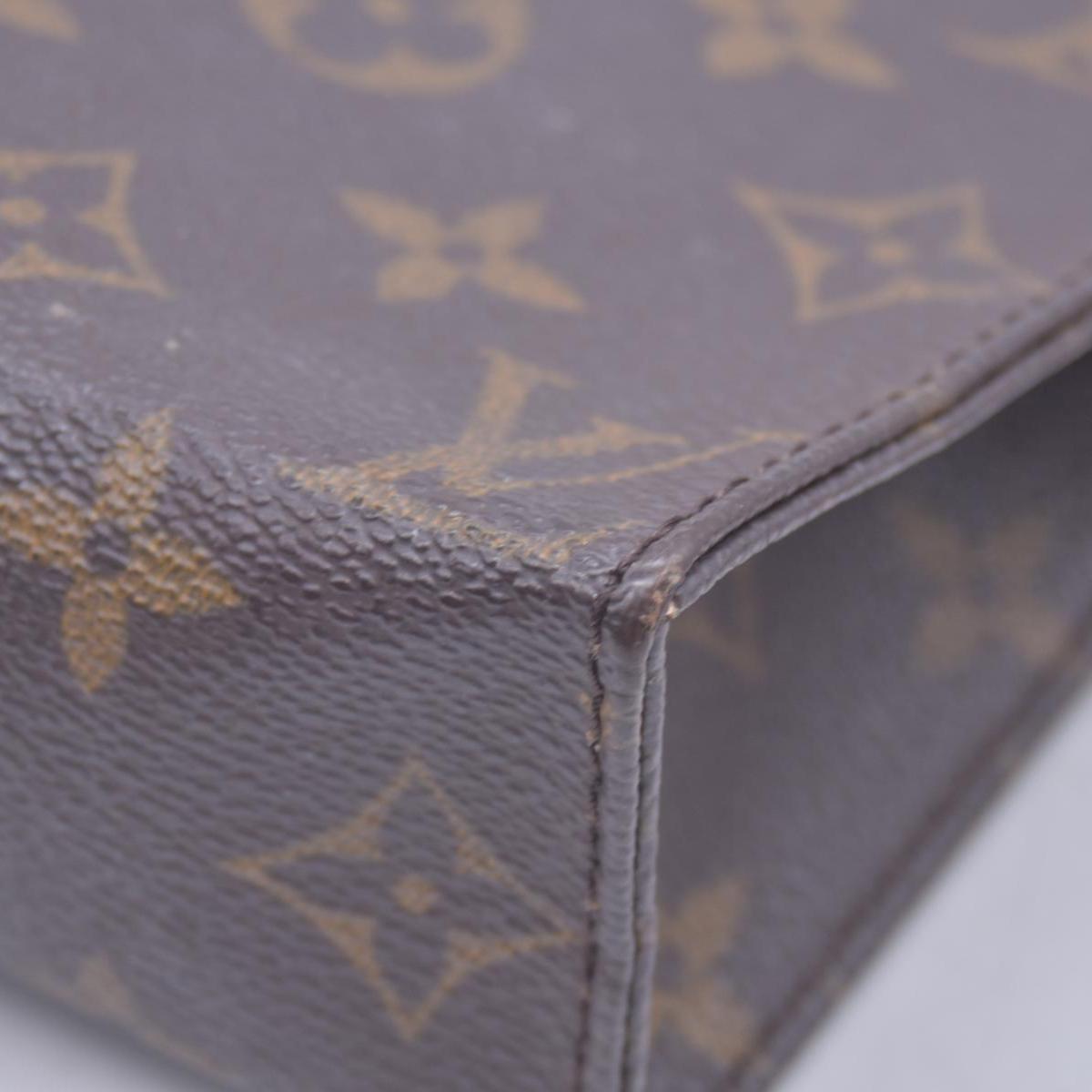$540 Louis Vuitton Monogram Toiletry Pouch 19