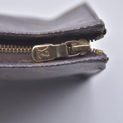 $540 Louis Vuitton Monogram Toiletry Pouch 19