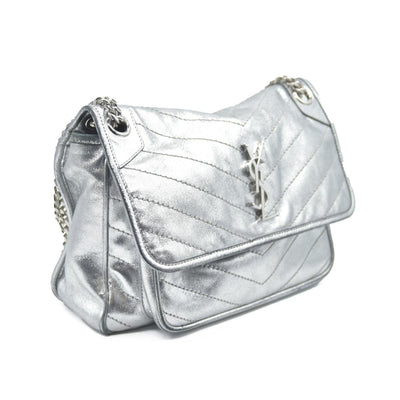$2590 2019 Saint Laurent Leather Medium Metallic Niki Silver