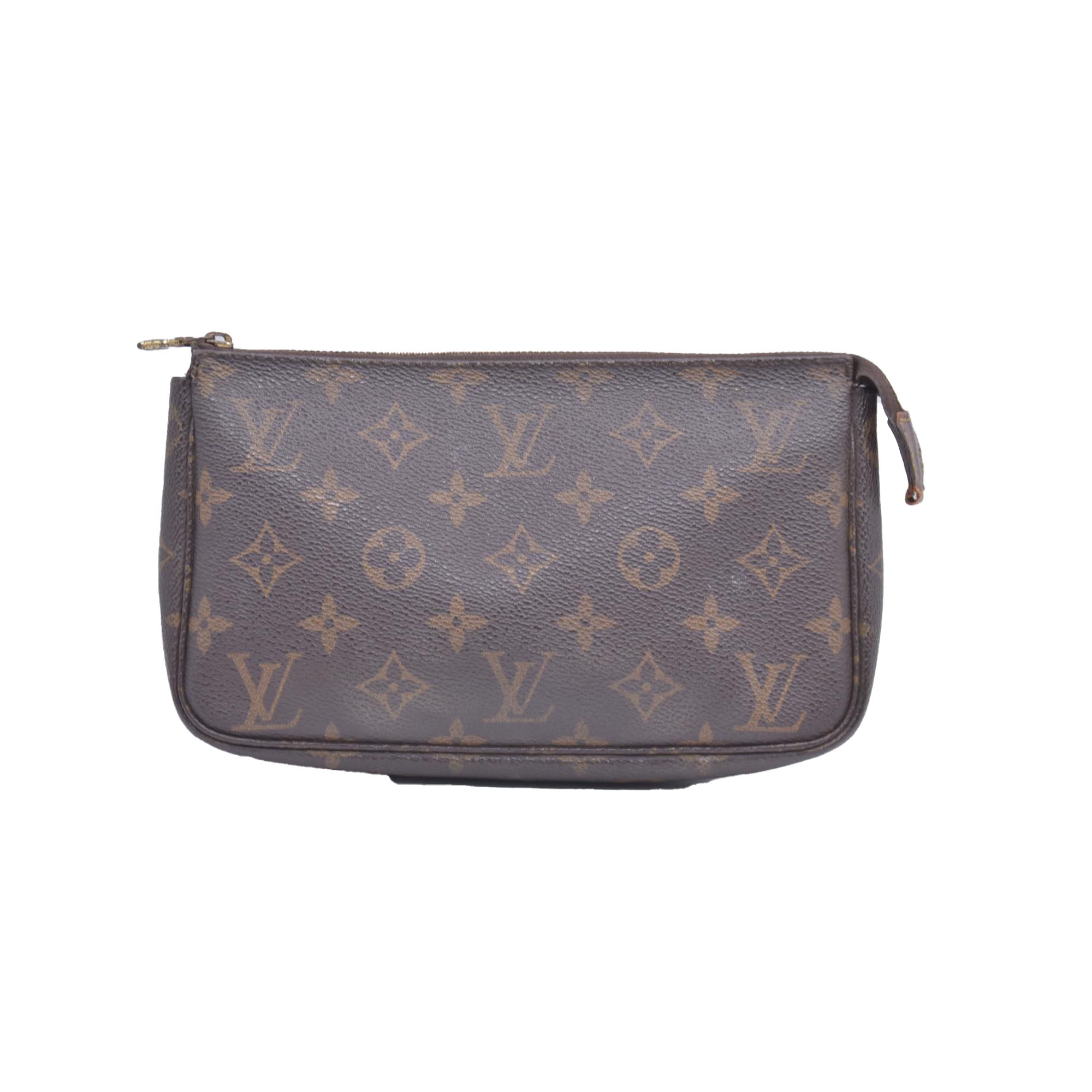 $1290 1996 Louis Vuitton Monogram Pochette Accessories AR0936