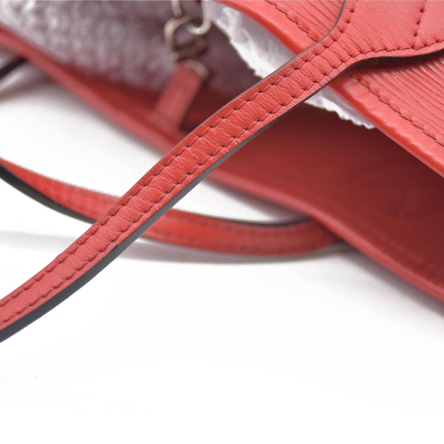 $2640 AUCTION Louis Vuitton  Epi Neverfull MM Coquelicot