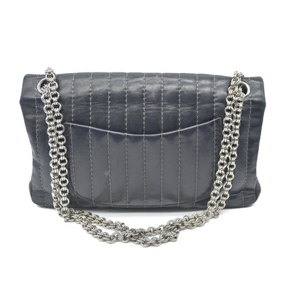 $4700 Chanel Vertical Quilted Medium Single Flap 2006