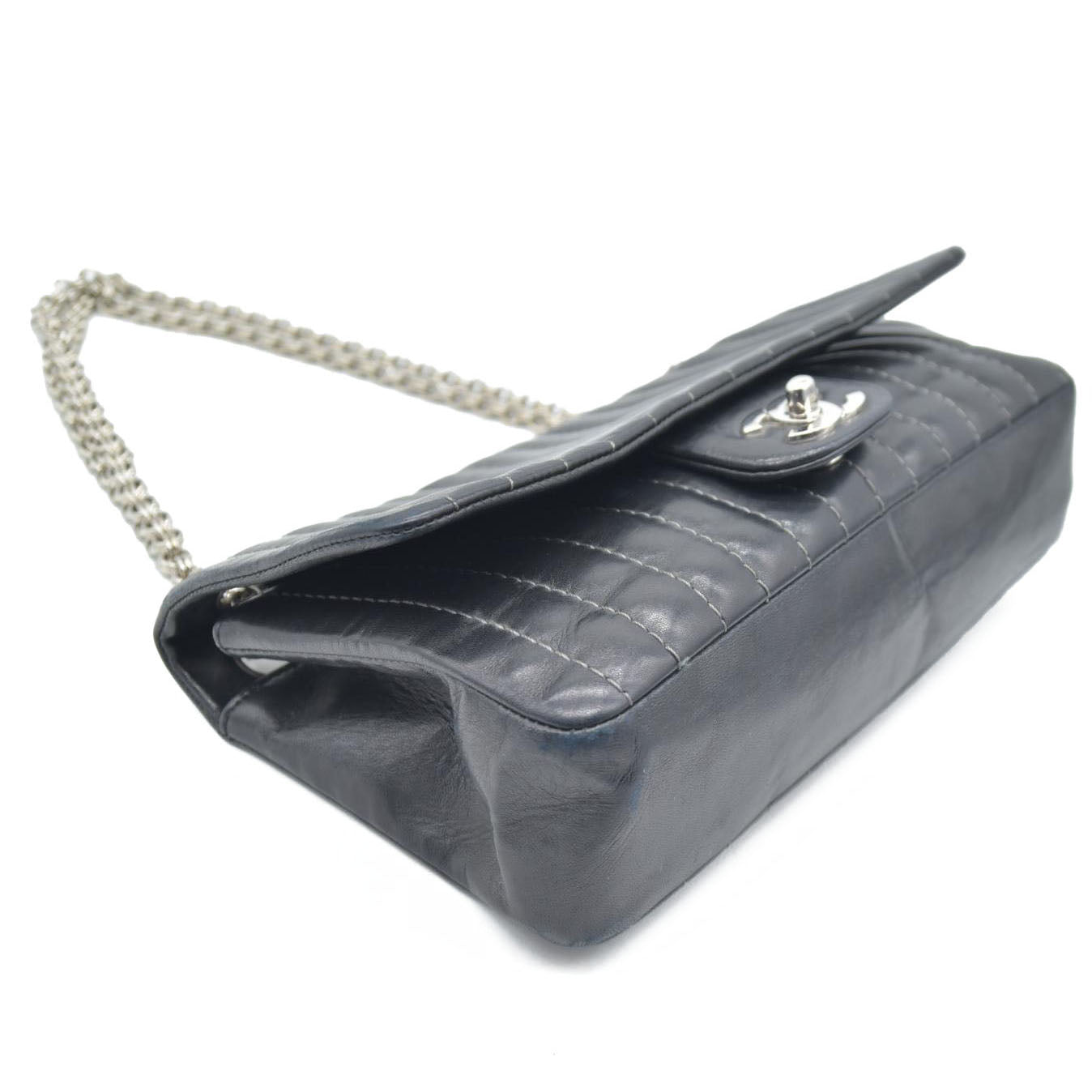 $4700 Chanel Vertical Quilted Medium Single Flap 2006