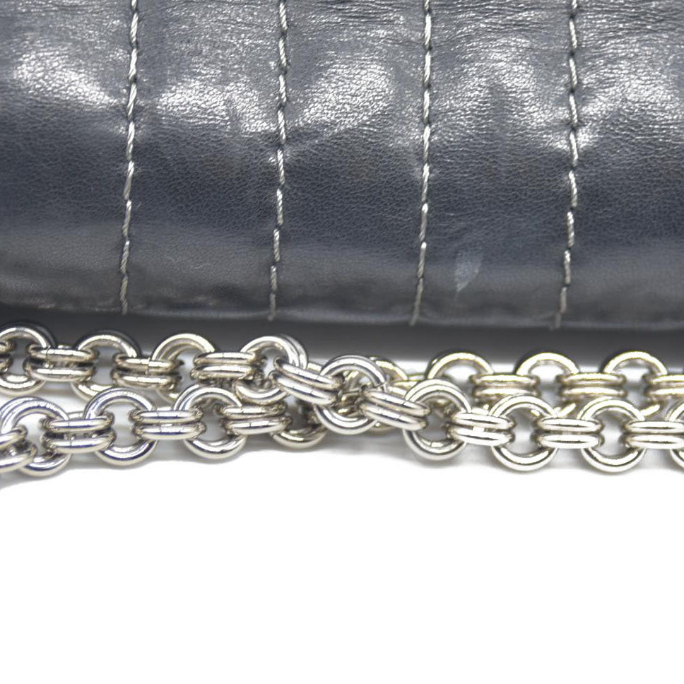 $4700 Chanel Vertical Quilted Medium Single Flap 2006