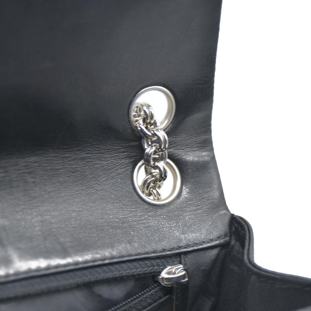 $4700 Chanel Vertical Quilted Medium Single Flap 2006