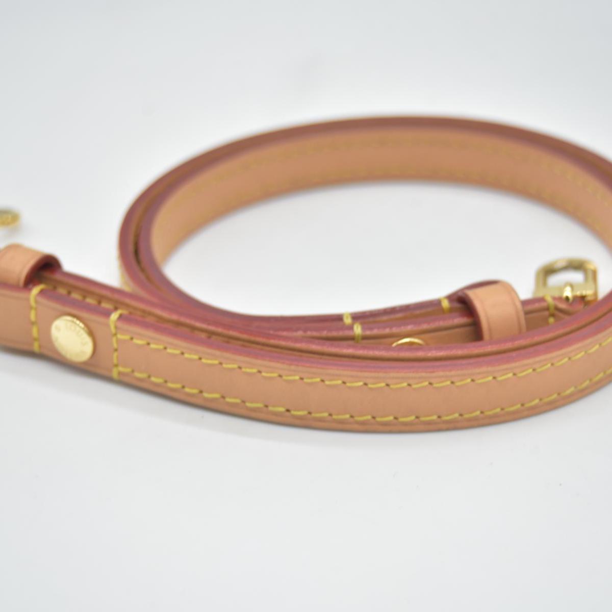 $1,950 LOUIS VUITTON Monogram Liv Pochette