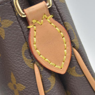 $1,950 LOUIS VUITTON Monogram Liv Pochette