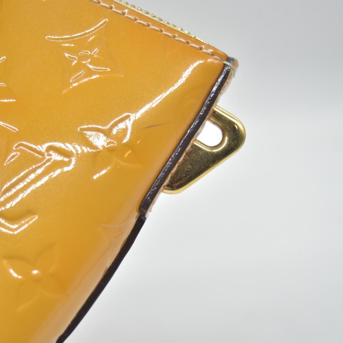 $1560 2014 LOUIS VUITTON Vernis Montebello PM Dune DR2194