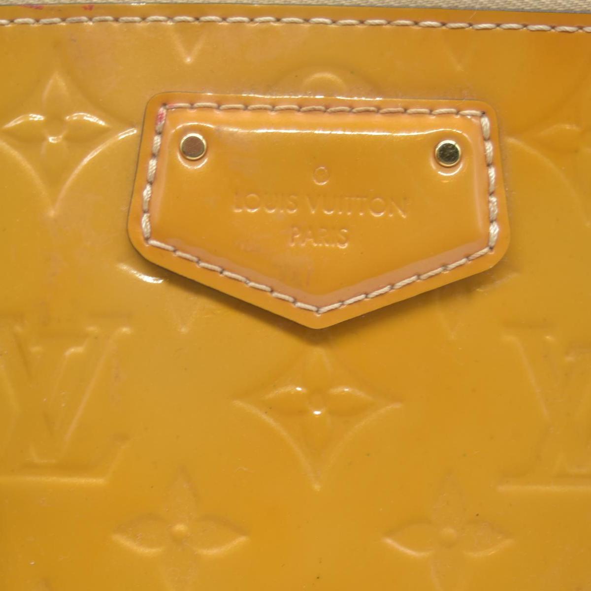 $1560 2014 LOUIS VUITTON Vernis Montebello PM Dune DR2194