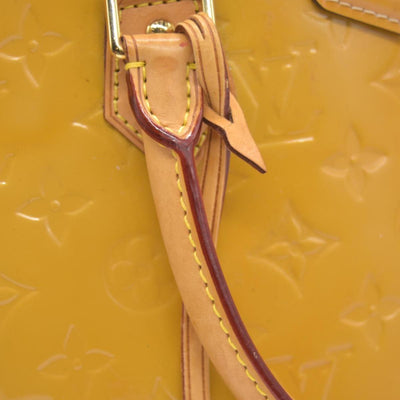 $1560 2014 LOUIS VUITTON Vernis Montebello PM Dune DR2194