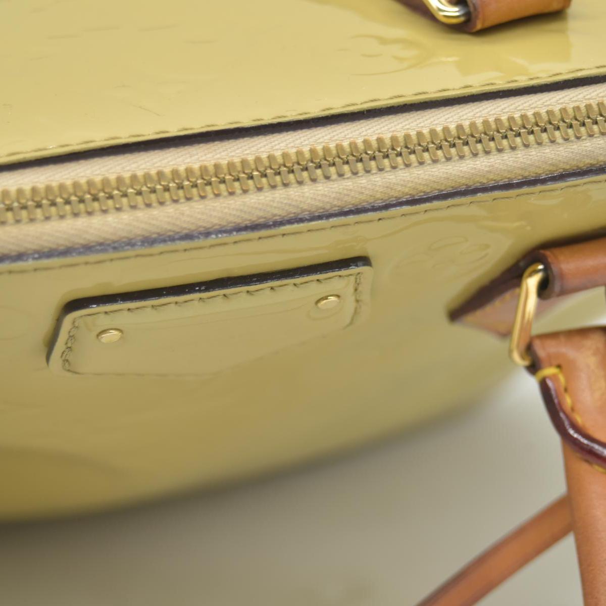 $1560 2014 LOUIS VUITTON Vernis Montebello PM Dune DR2114