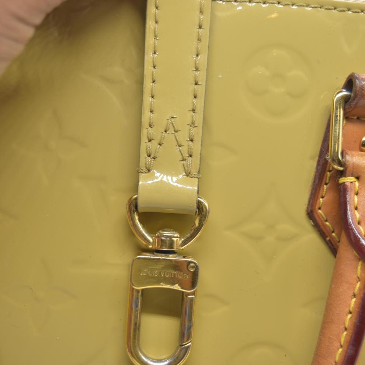 $1560 2014 LOUIS VUITTON Vernis Montebello PM Dune DR2114