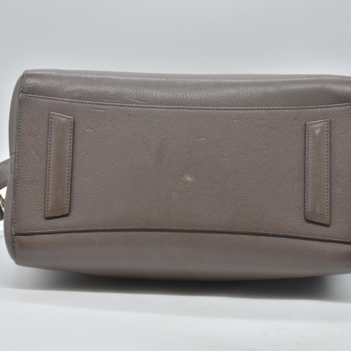 $2750 Givenchy Leather Grey Sugar Goatskin Leather Antigona Bag Medium 10020171