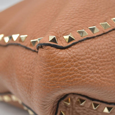 $2275 Valentino Pebbled Calfskin Small Rockstud Flip-Lock Messenger Bag Brown