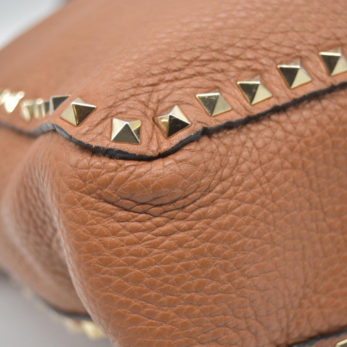 $2275 Valentino Pebbled Calfskin Small Rockstud Flip-Lock Messenger Bag Brown