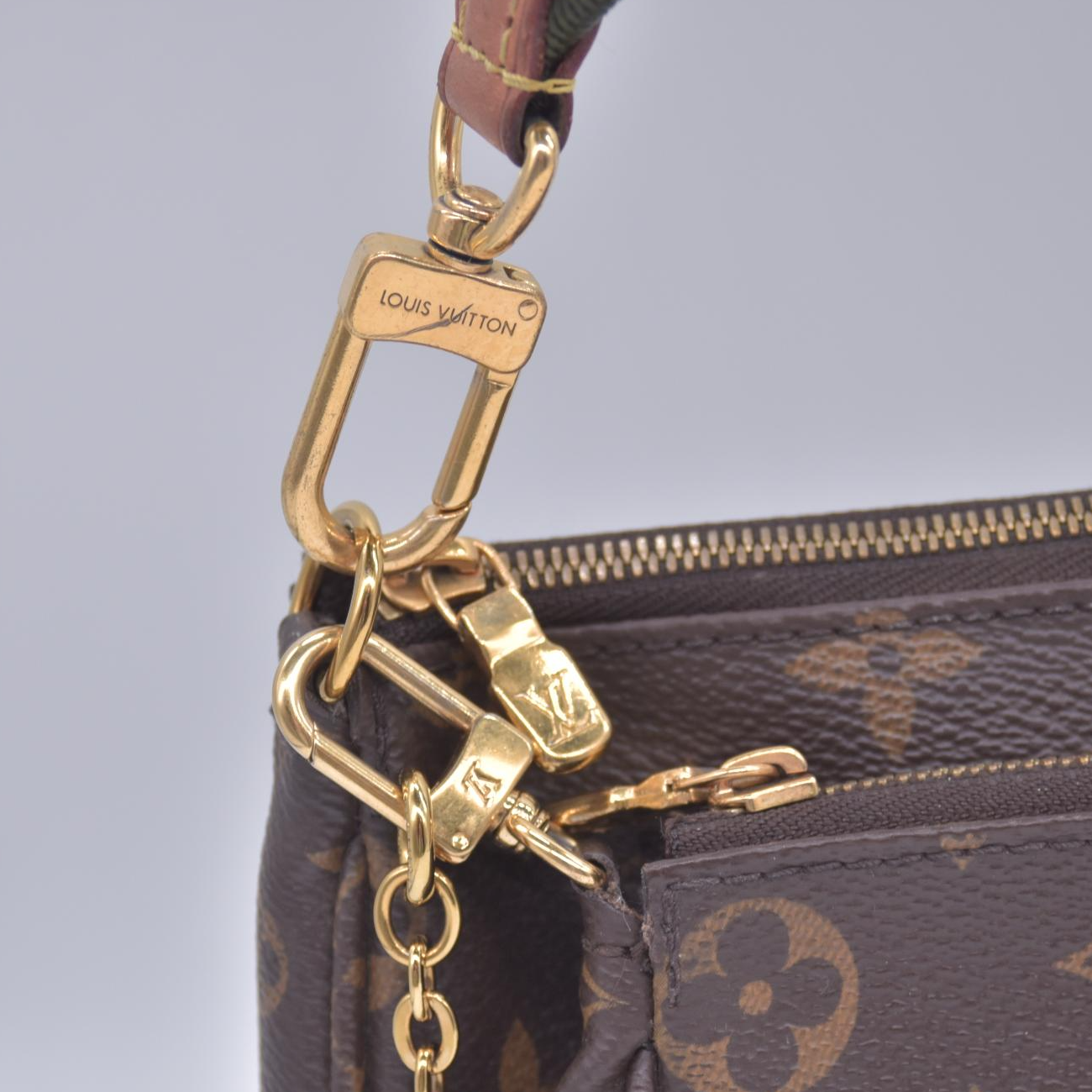 $2930 RFID Louis Vuitton Monogram Multi Pochette Accessories Kaki CONSIGNMENT