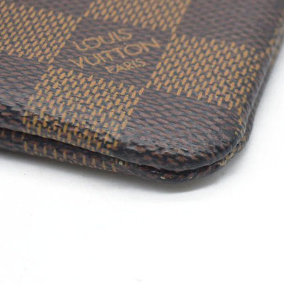 AUCTION  $345 Louis Vuitton  Damier Ebene Key Pouch