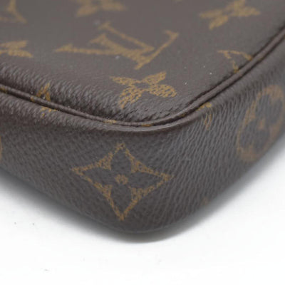 AUCTION  $1050 Louis Vuitton Monogram Mini Pochette Accessories SP2158