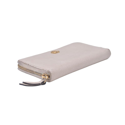 $660 2005 Gucci Cream GG Marmont zip around wallet 10021060