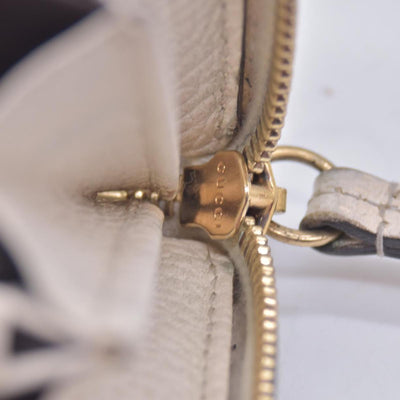 $660 2005 Gucci Cream GG Marmont zip around wallet 10021060