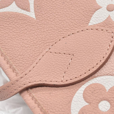 $3050 Louis Vuitton Empreinte Monogram Giant Neverfull MM Trianon Pink Cream