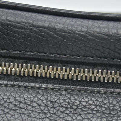 $1490 Gucci Pebbled Calfskin Small Soho Disco Bag Black