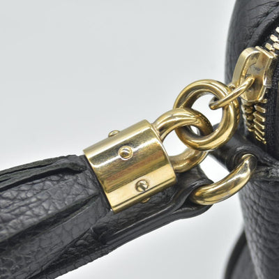 $1490 Gucci Pebbled Calfskin Small Soho Disco Bag Black