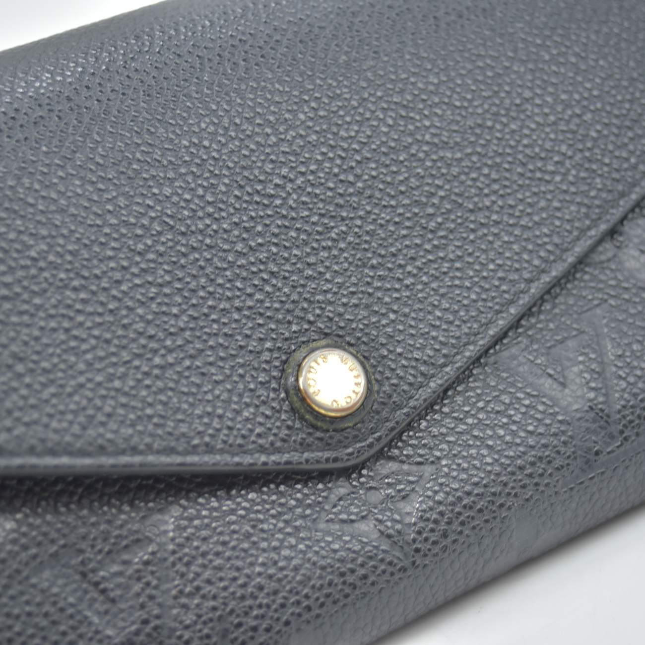 $1060 2016 Louis Vuitton Empreinte Sarah Wallet NM Black CA2116