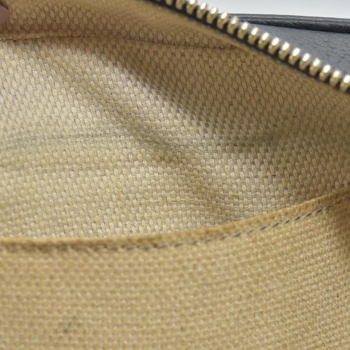 $1490 Gucci Pebbled Calfskin Small Soho Disco Bag Black