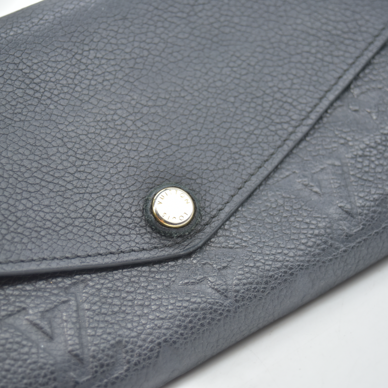 $1060 2015 Louis Vuitton Empreinte Sarah Wallet NM Black CA2115