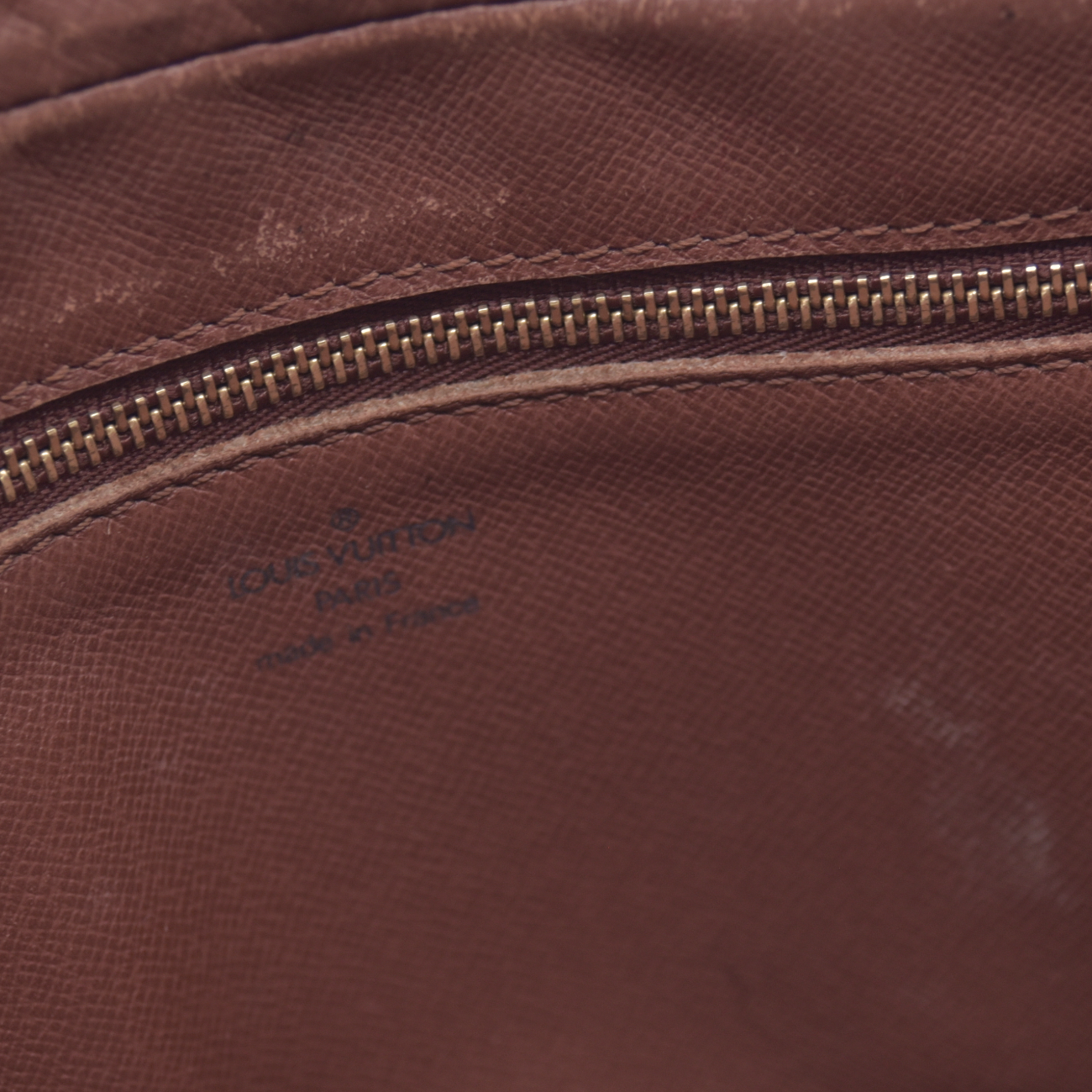 $650 1992 Louis Vuitton Monogram Pochette Marly Dragonne 26 SL0942