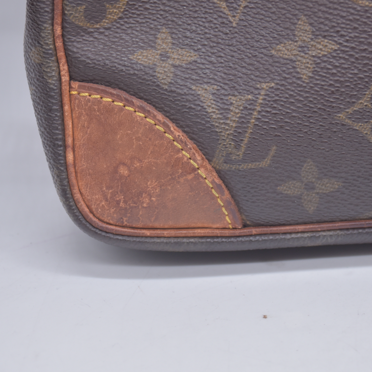$650 1992 Louis Vuitton Monogram Pochette Marly Dragonne 26 SL0942 10021068