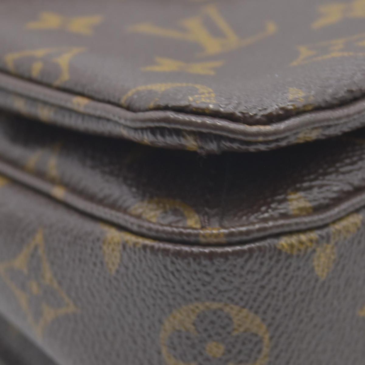 $2750 Louis Vuitton  Monogram Pochette Metis SR1137